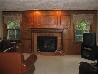 3rd image of 2781 Cricket Woods Dr