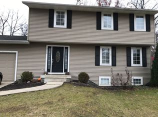 2115 Candlewick Dr, Fort Wayne, IN 46804