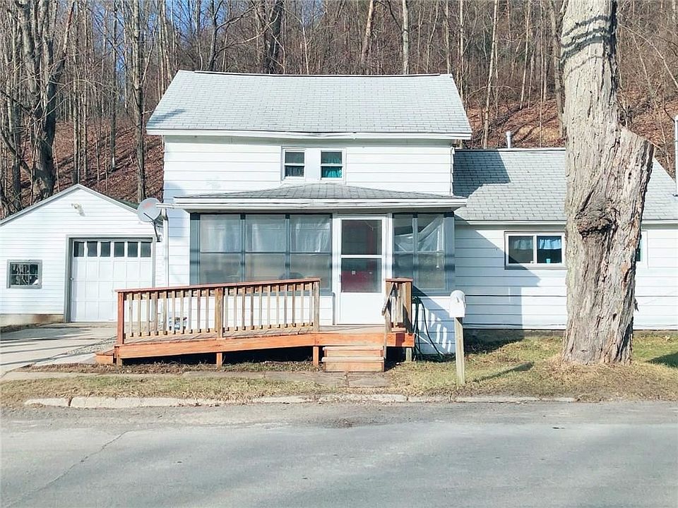 1st image of 79 E Greenwood St