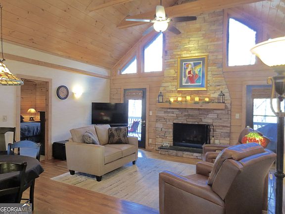 3rd image of 458 Tea Berry Ln