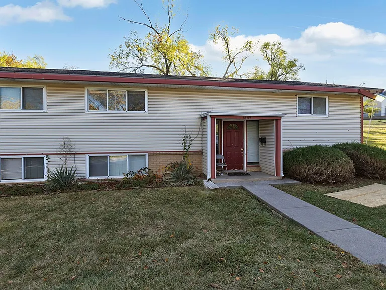 Barat Ave Apartments — Photo 17