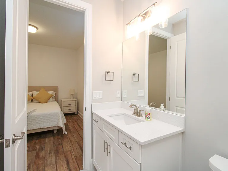 9423 Terresina Dr — Photo 25