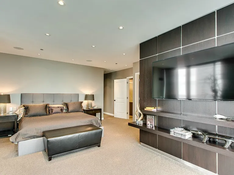 225 N Columbus Dr #5510 — Photo 23