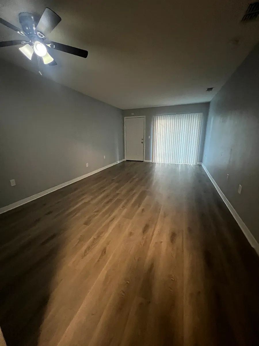 Building Photo - 480 Banyon Tree Cir #204