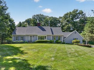 132 Brentwood Cir, North Andover, MA 01845