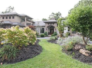 1049 N Pebble Creek Dr, Nixa, MO 65714