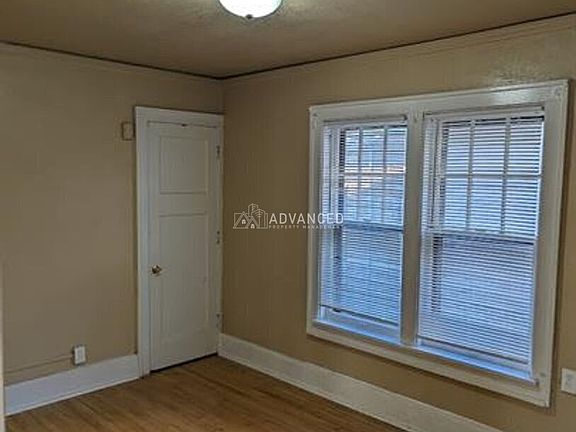 5th image of 3037 N Stowell Ave