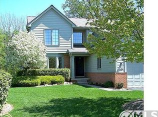 47813 Lake View Ct #48, Northville, MI 48168