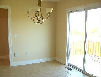 5th image of 1015 NW Oak Tree Blvd
