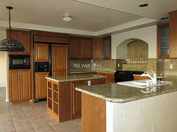 4th image of 6280 Tuckaway Cove Ave