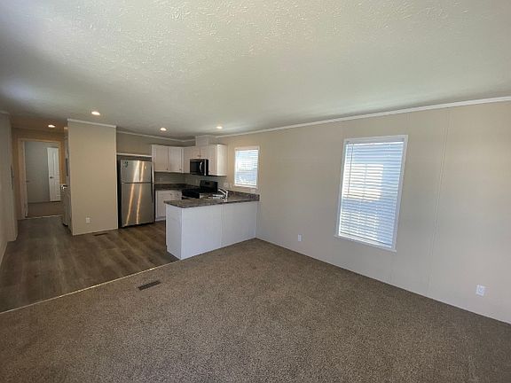 4th image of 3660 S Lapeer Rd #4609