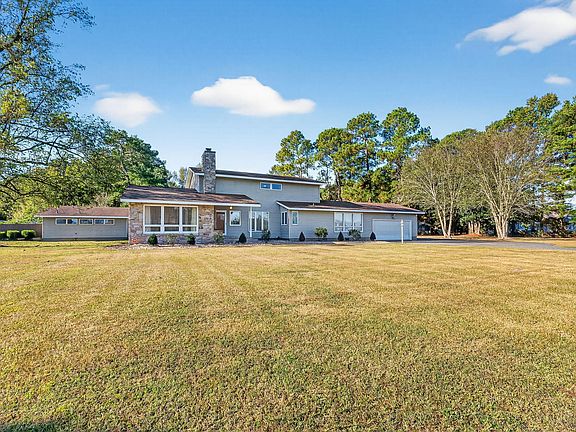 3rd image of 329 Ditchbank Rd