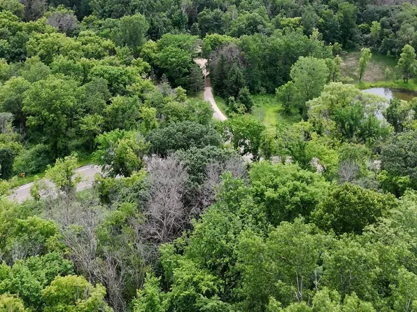 2685 Carver Ave E, Maplewood, MN 55119