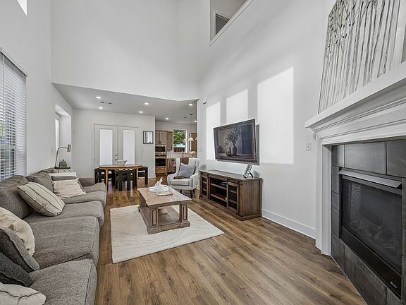 5th image of 1133 Queensdown Way