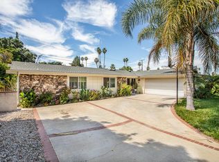 20558 Aetna St, Woodland Hills, CA 91367