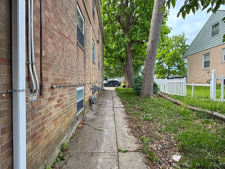 225 W Chester Pike — Photo 19