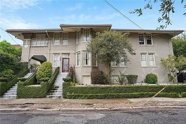 3 bed, 2.5 bath, 1650 sqft, $5,500 — Photo 1