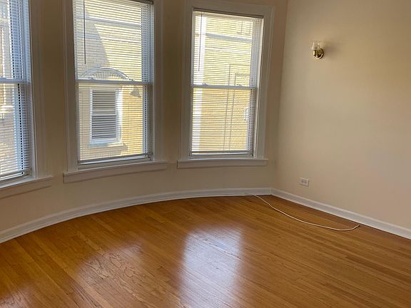4th image of 2623 W Farragut Ave APT 3B