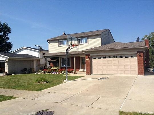 1st image of 731 Sherbourne Dr
