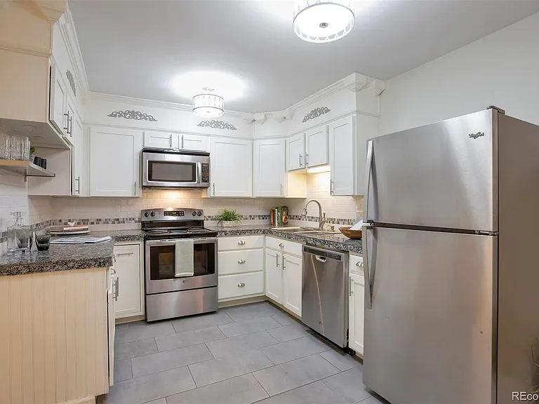 9625 E Center Ave #11A — Photo 2