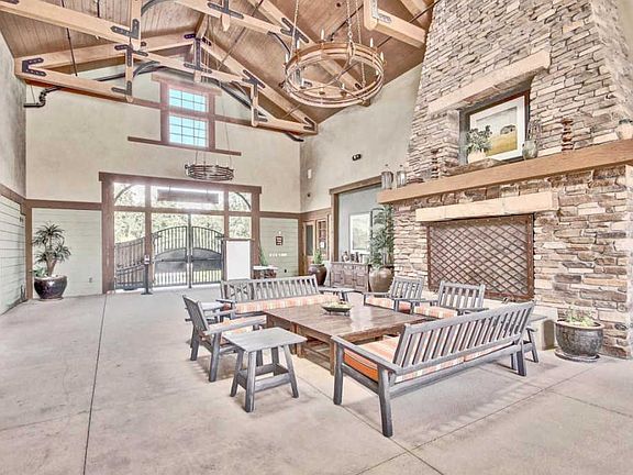 4th image of 15183 W Windrose Dr