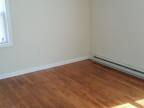 5th image of 1407 Bowen St