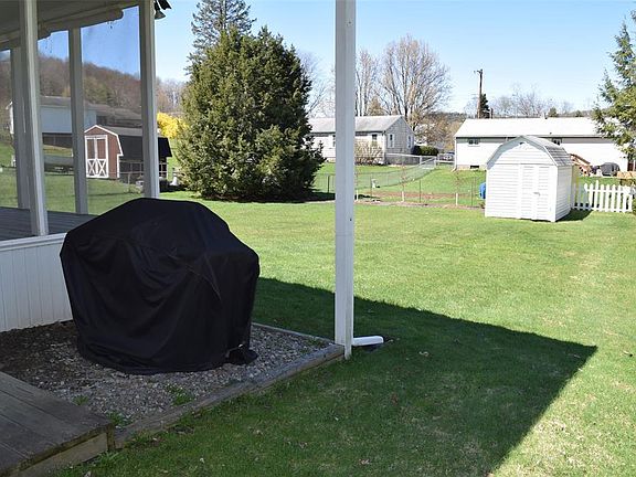 3rd image of 14 Standish Dr