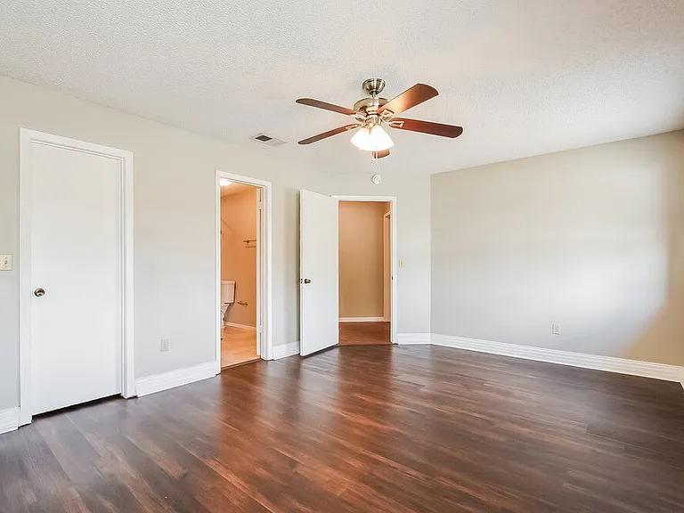 439 E Springtree Way — Photo 11