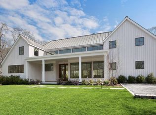 74 Hillside Dr E, Sag Harbor, NY 11963