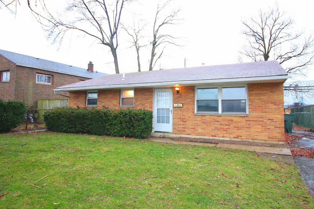 1303 Beechwood Rd photo 1