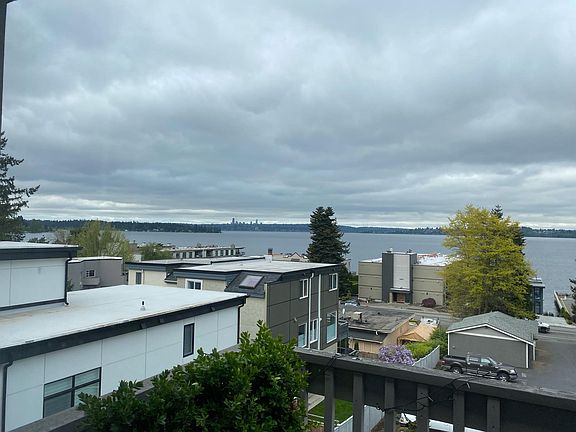 2nd image of 10132 NE 64th St APT 10