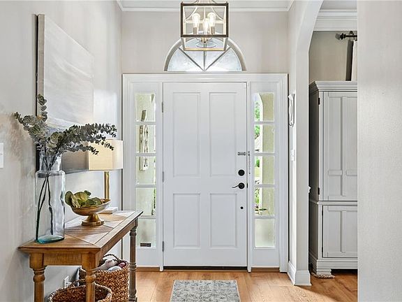 3rd image of 28319 Rose Oak St
