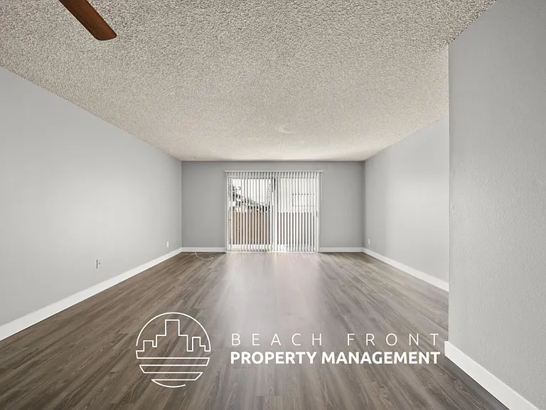 910 Enterprise Ave. — Photo 11