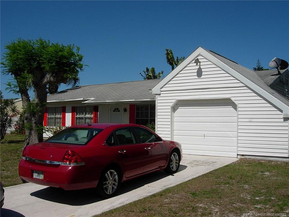 1st image of 1447 SE Grapeland Ave