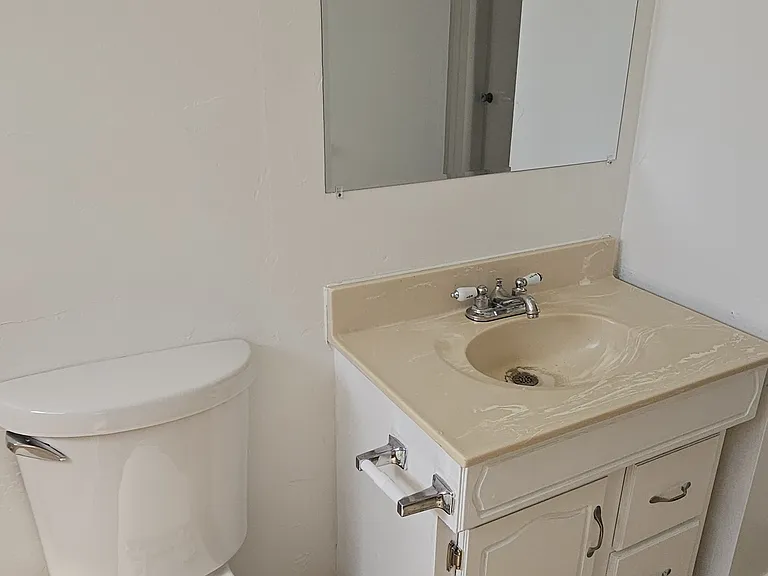 9831 S Darin Dr — Photo 3