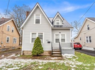 18740 Raymond St, Maple Heights, OH
