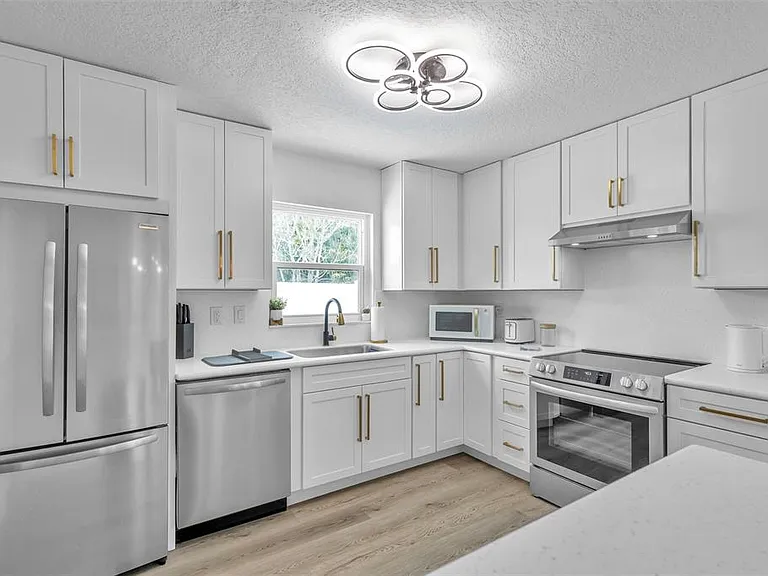 2310 Mary Sue St — Photo 14