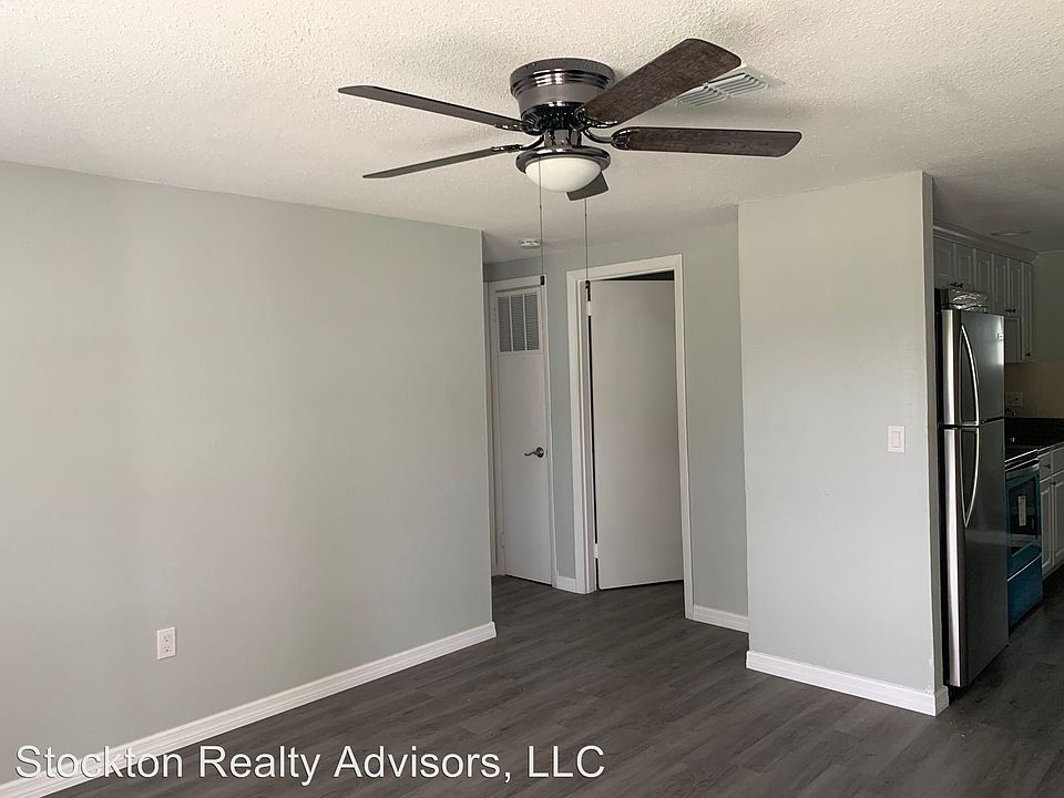 1st image of 350 N Elm St APT 1