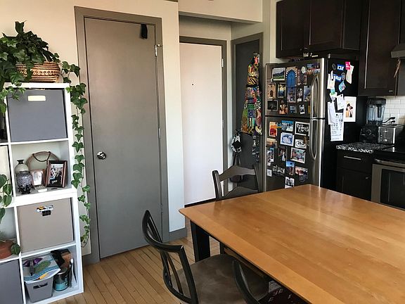 3rd image of 330 Saint Paul Pl #13