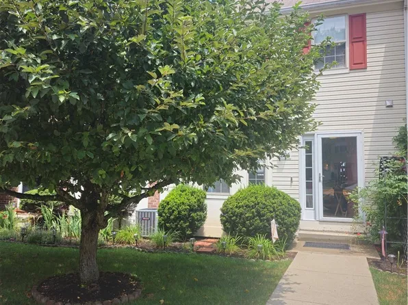 206 Hillvue Dr, Seven Fields, PA 16046