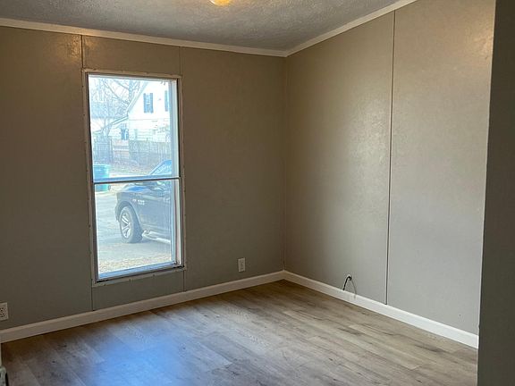 5th image of 1234 Sheridan St