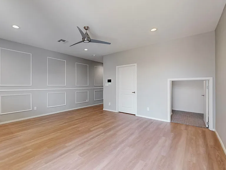 4547 Villa Loma Ln NE — Photo 9