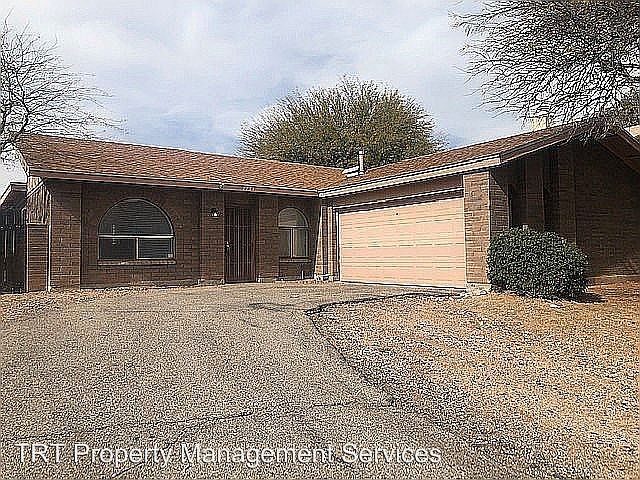 1st image of 2761 N Dos Mujeres Ave