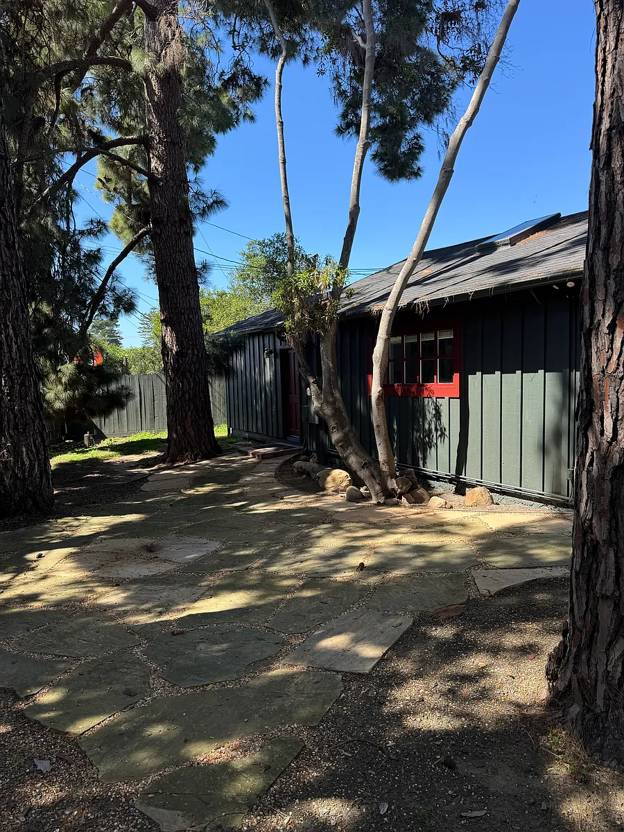 Building Photo - 129 Sheffield Dr #A