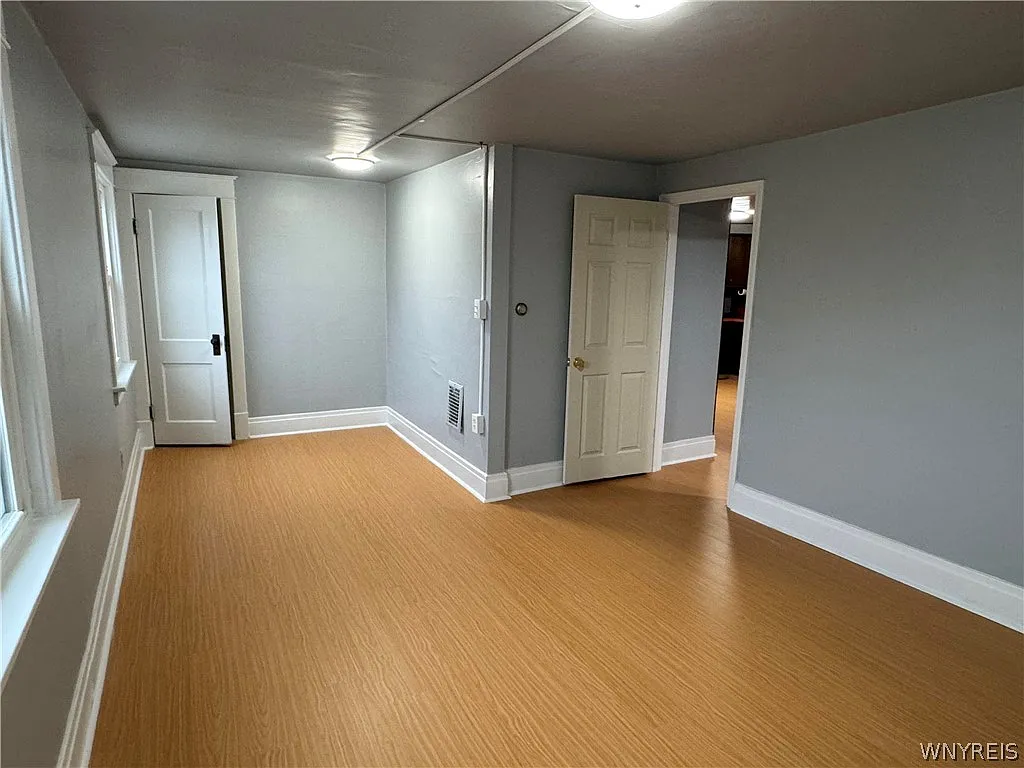 2 bed, 1.0 bath, 1840 sqft, $1,450 — Photo 2