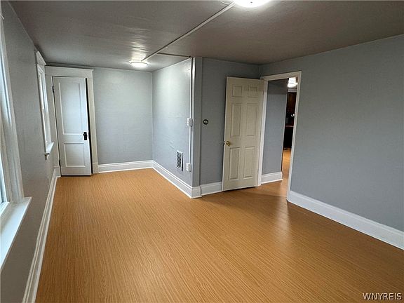 2nd image of 524 University Ave