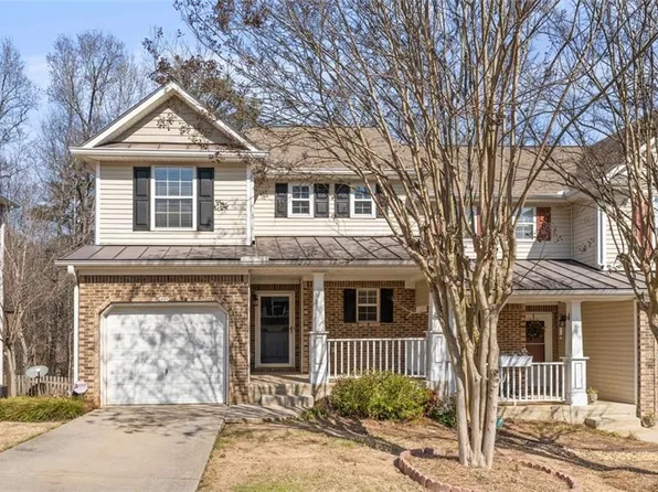 431 Red Coat Ln, Woodstock, GA 30188