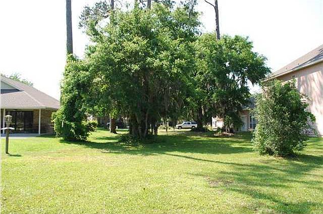 1st image of 1804 Country Club Dr
