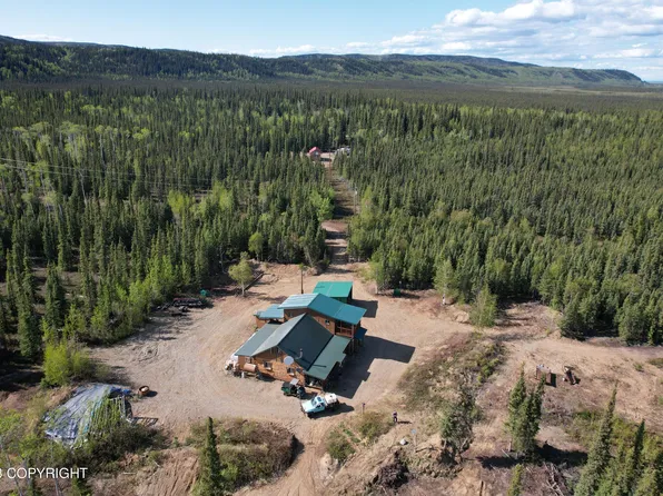 712 Filmore Rd, Healy, AK 99743