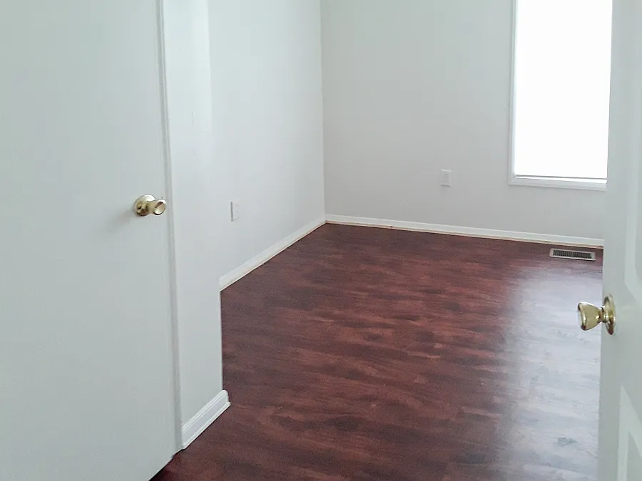 3 bed, $1,299 — Photo 3